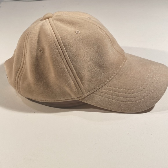 Old Navy baseball cap - Picture 3 of 9